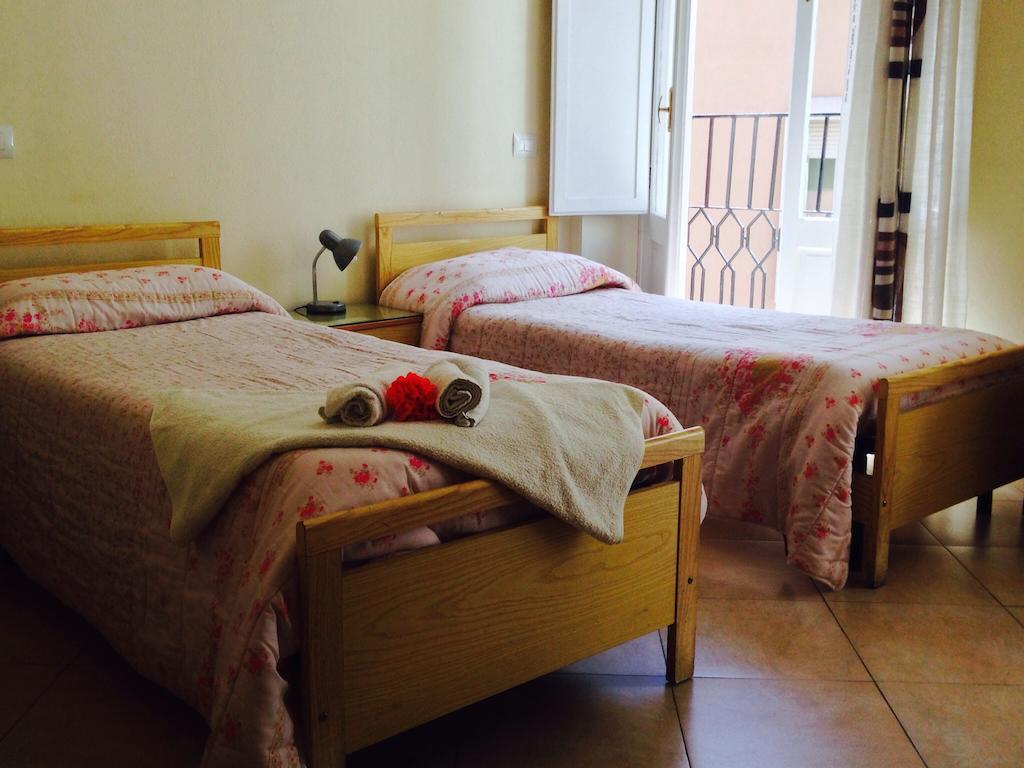 Albergo La Perla 칼리아리 객실 사진